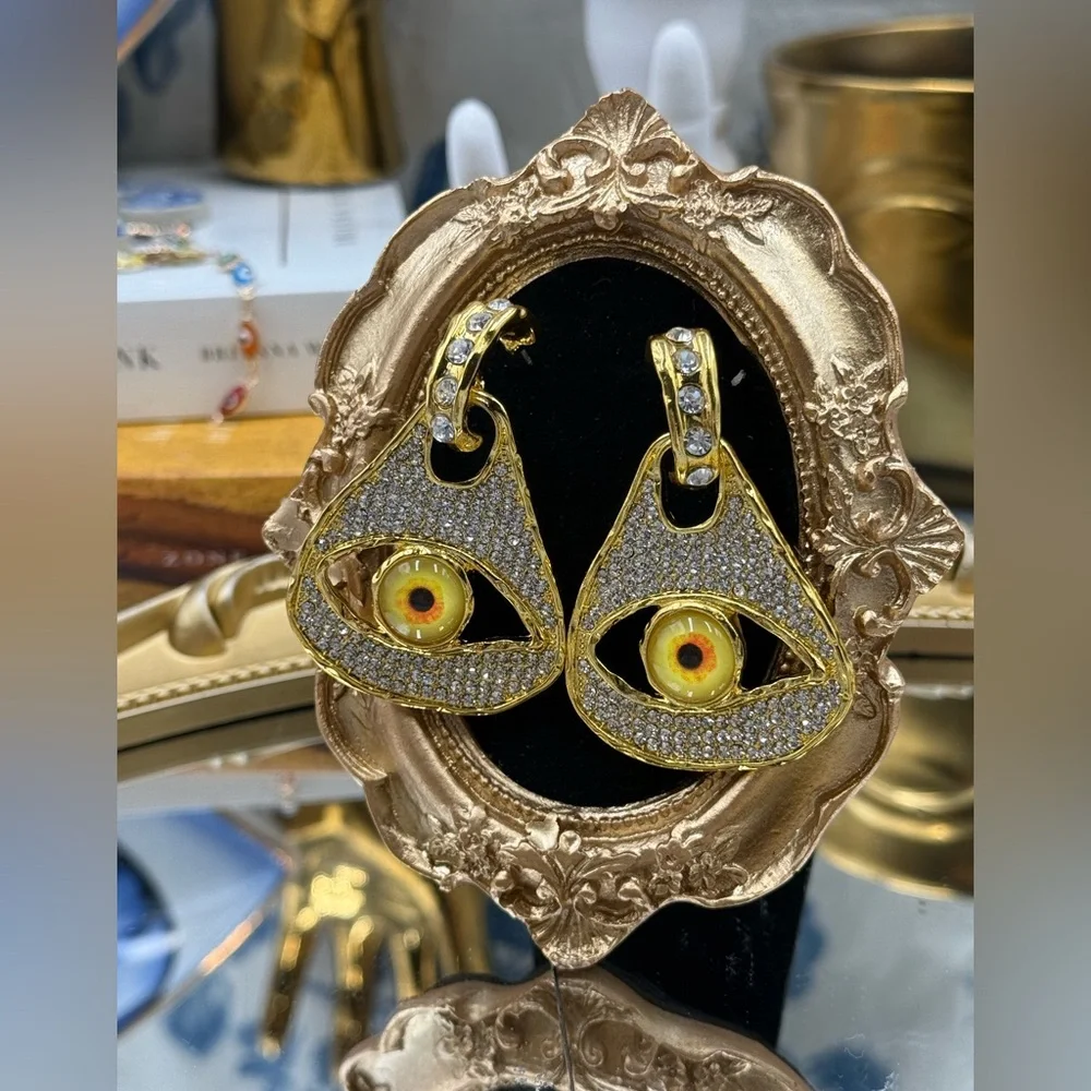 🆕 SCHIAPARELLI for V&A Museum 🧿 Electric Gold Rhinestones Eye Earrings - Picture 14 of 15